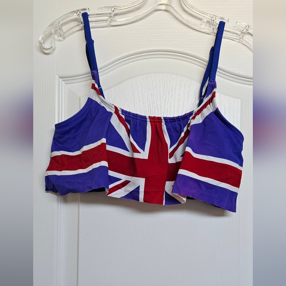 dELiA*s UK Flag ruffle bikini top size Medium Blue Red Y2K padded tank top swim